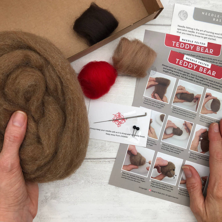 Bergin & Bath - Needle Felting Kit - Teddy Bear. Beginners felt kit.