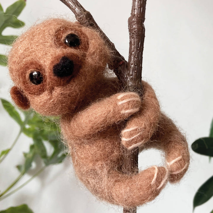 Bergin & Bath - Needle Felting Kit, Baby Sloth