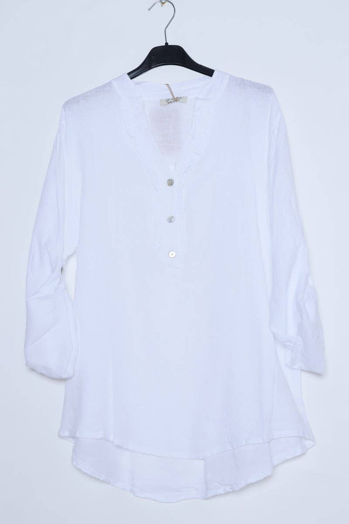 The Easy Linen Blouse