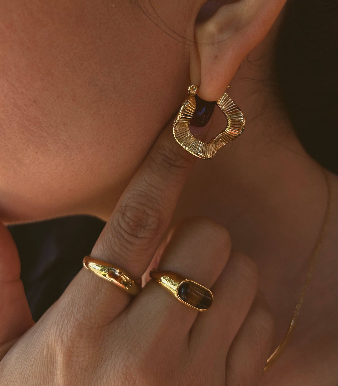 Pre-Order: Lyra Wavy Hoop Earrings — Gold