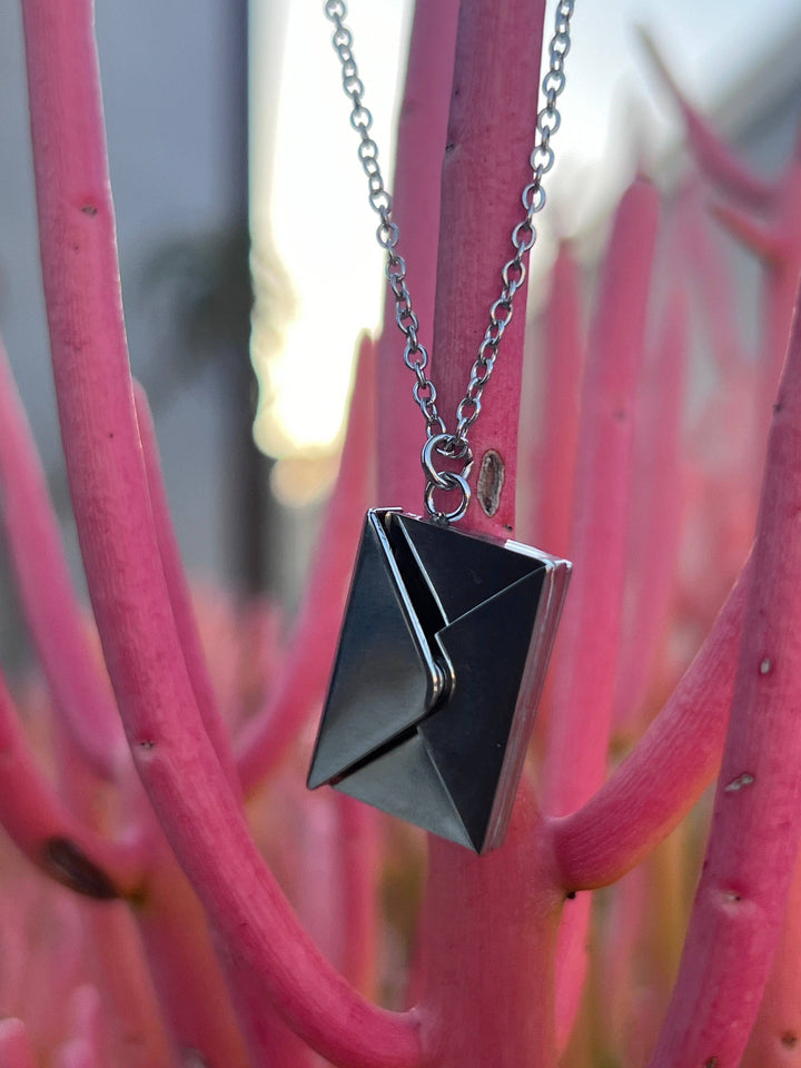 Sappho's Jewelry - Her Love Letter