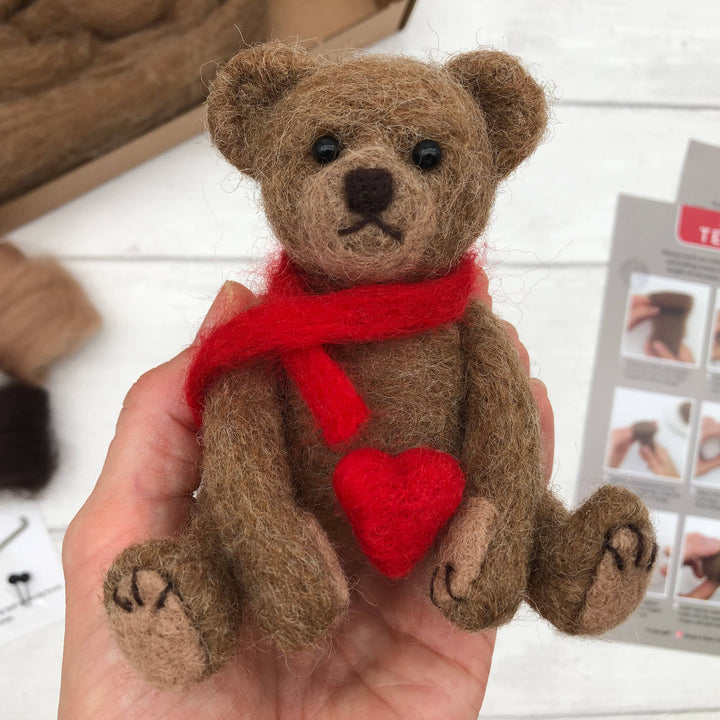 Bergin & Bath - Needle Felting Kit - Teddy Bear. Beginners felt kit.