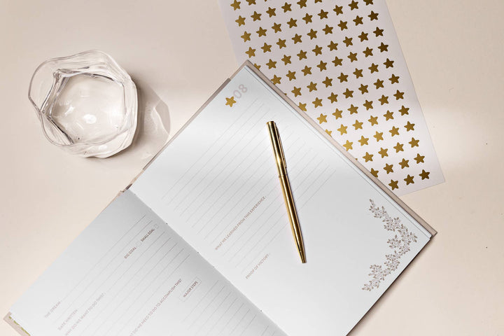 Our Bucket List Adventures: A Journal for Couples