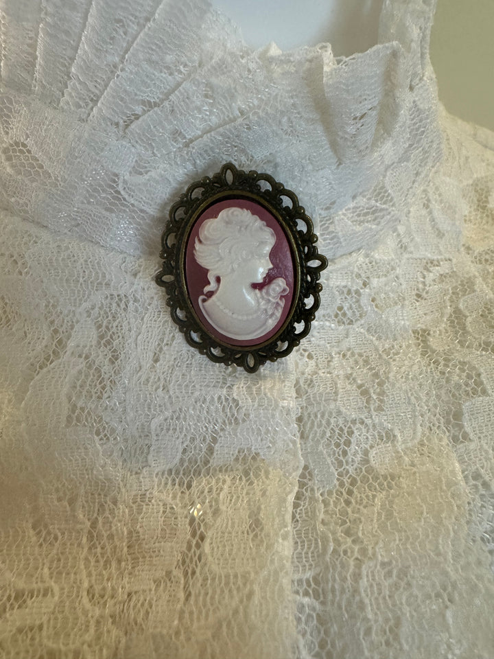 Vintage-Julie Lynn While Long Sleeve Lace Blouse