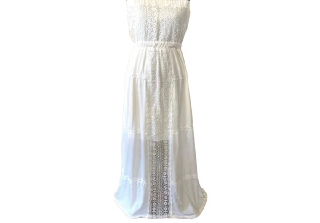 Pre-Owned: Shinestar White Crochet Lace Maxi Dress
