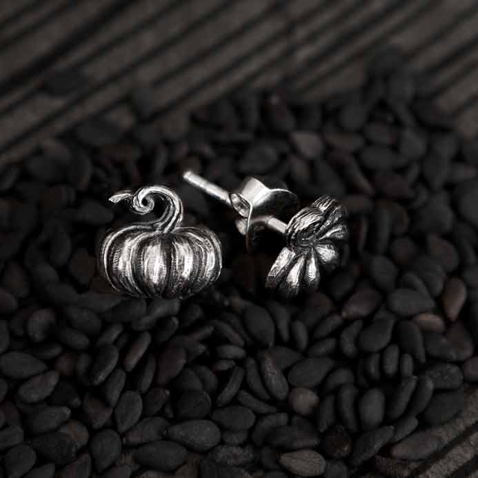 Nina Designs - 3D Pumpkin Post Earrings 8x8mm