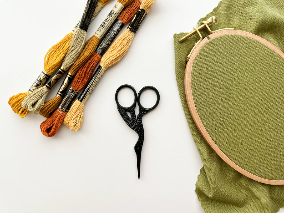 Matryoshka Doll Shop - Embroidery stork scissors, small bird scissors
