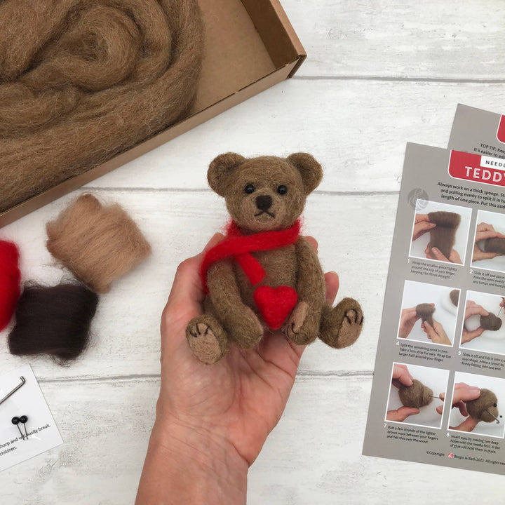 Bergin & Bath - Needle Felting Kit - Teddy Bear. Beginners felt kit.