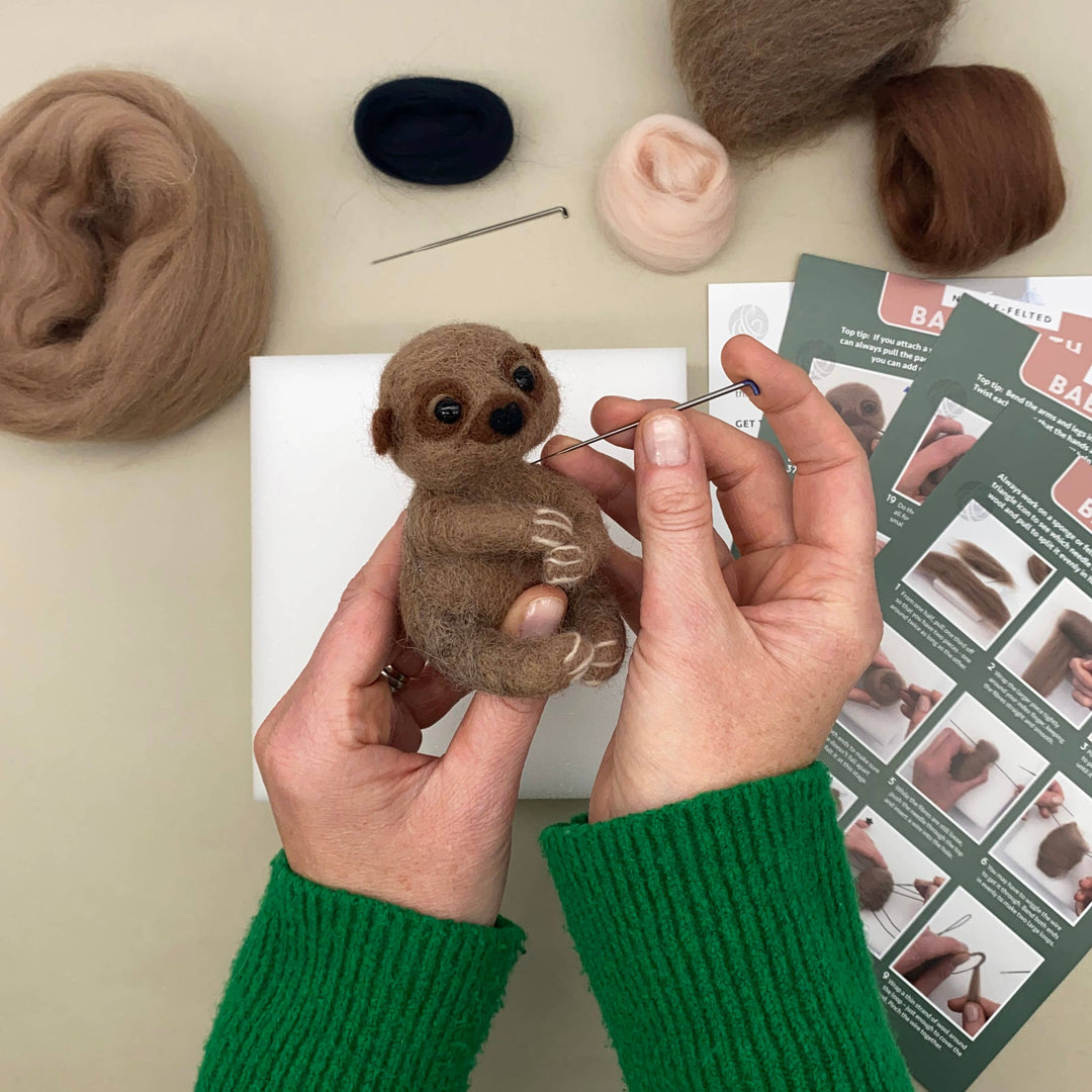 Bergin & Bath - Needle Felting Kit, Baby Sloth