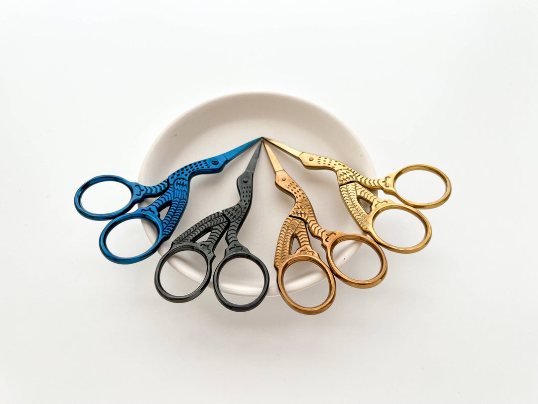 Matryoshka Doll Shop - Embroidery stork scissors, small bird scissors